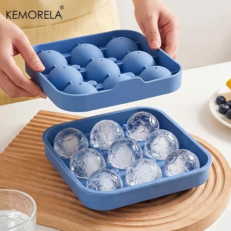 9-lyukú focilabda jégkockatartó fedéllel